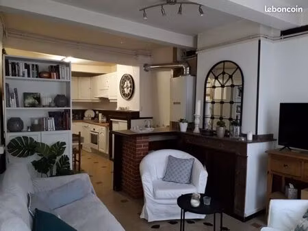 loue maison de village a lézat sur leze meublée