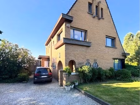 maison familiale art déco  à 8 min de toufflers