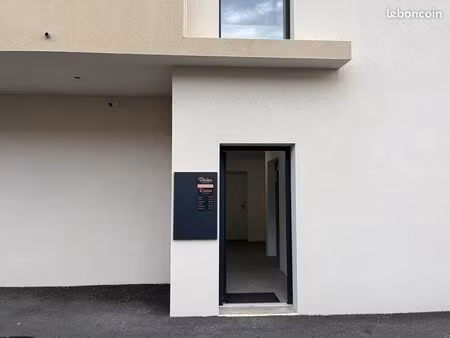 bureau plateau 70m²