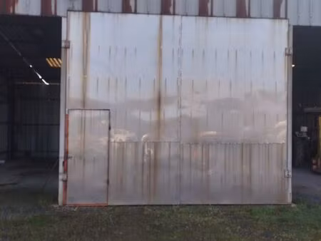 hangar 50m2 cour privée