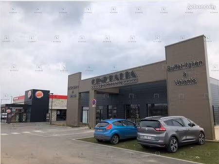 local commercial 200 m²