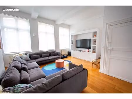 maison bourgeoise de 200m2 habitables avec garage de 32m2 - super emplacement