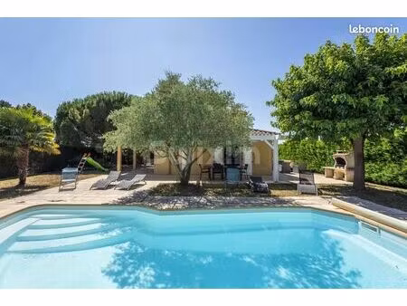 villa 8 pièces 154 m²