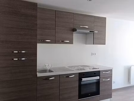 t3 lumineux – place de la paix – cœur de beaurepaire