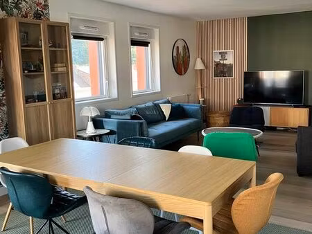 appartement t3 de 87 m² avec terrasse  triple exposition et box fermé dans une résidence s