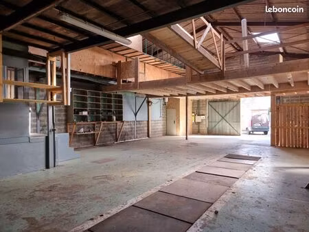 local professionnel à louer