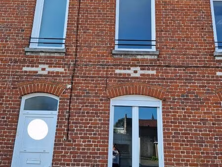 belle maison avec extérieur à hem limite lannoy