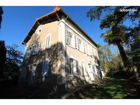 maison 5 pièces 194 m²
