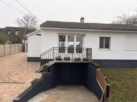 ? maison familiale 4ch saint-piat (gare à pied)