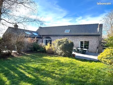 maison 7 pièces 264 m²