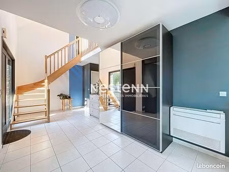 pavillon 6 pièces 181 m²