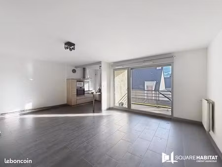 appartement 8 pièces 83 m²