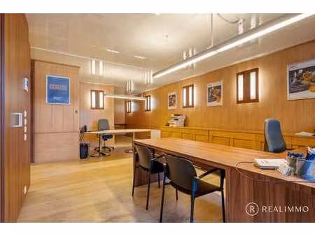 handelspand in centrum moorslede