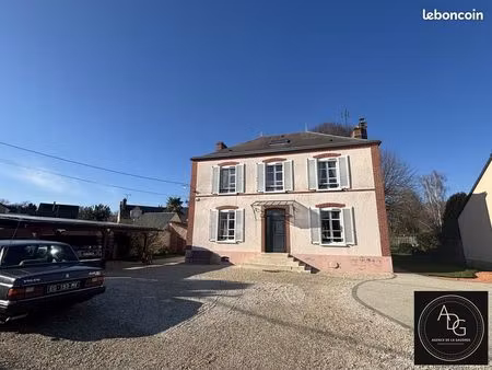 propriété 9 pièces 221 m²