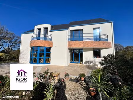 maison 8 pièces 160 m²