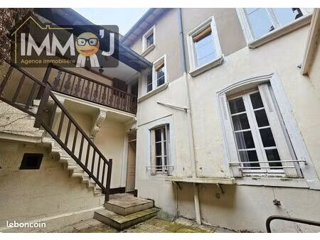 immeuble 7 pièces 224 m²