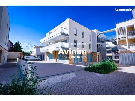local commercial 51 m² pusignan