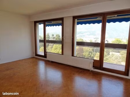 appartement f4 78m2 dans magnifique parc avec piscine et tennis