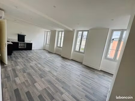 tarbes centre t4 rénové  centre ville