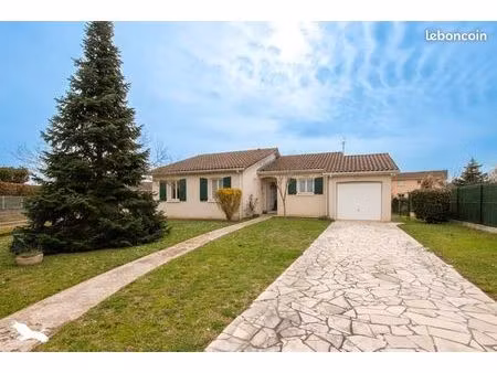 villa 5 pièces 100 m²