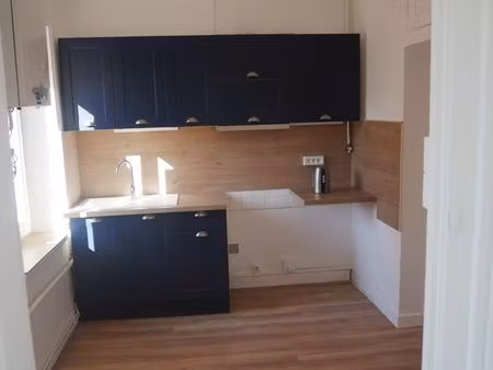 beau t3 rénové 61m²