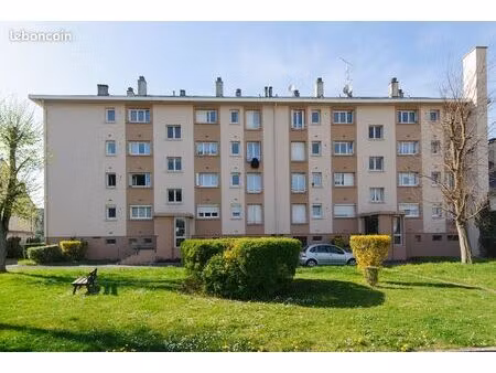 appartement 5 pièces 92 m²