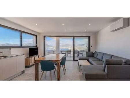 appartement contemporain avec terrasse en bord de mer porticcio (2a)