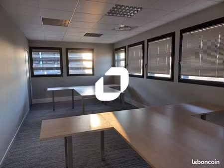 bureau 130 m²