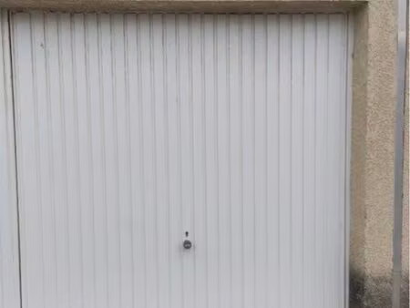 garage box stockage 24 m2 sur deux niveaux