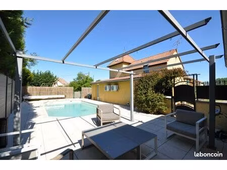 pavillon 6 pièces 137 m²