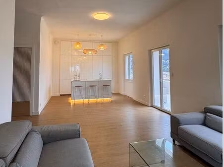 haut de villa 95 m2   jardin 150 m2