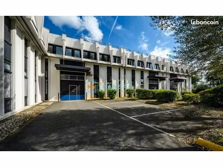 local d'activité 849 m²