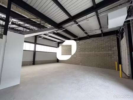 local d'activité 494 m²