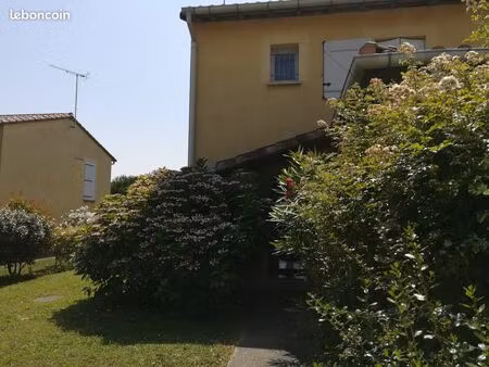 castanet-tolosan - vend maison t4 avec grand jardin  au calme d'une impasse