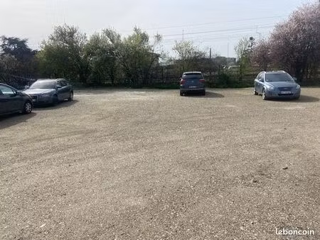 rare : terrain 3000 m2 a saint priest - tout stockage -