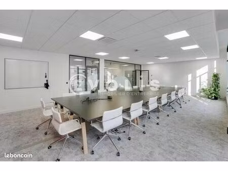 bureaux 660 m²