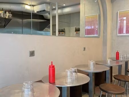 restaurant / coffee shop