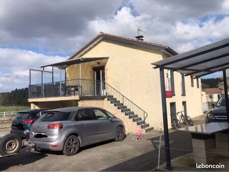 maison tranquille dans hameau