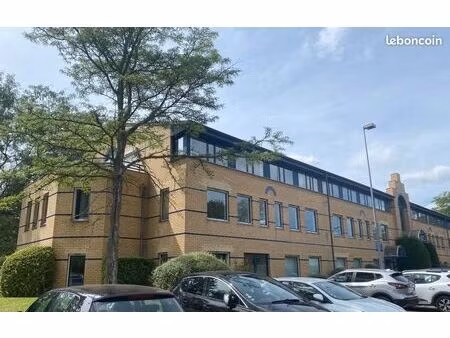 location bureaux lumineux 142 m2 cuisine partagée