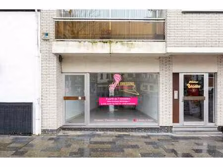 une surface commerciale de 52 7 m²