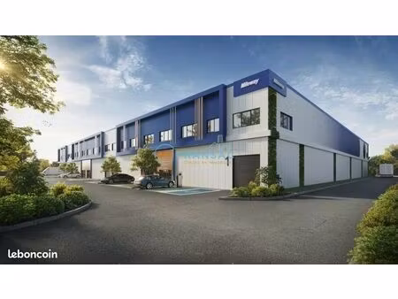 local d'activité 751 m²