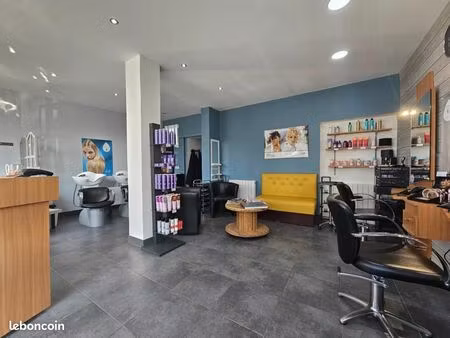 commerce coiffure 42 m²