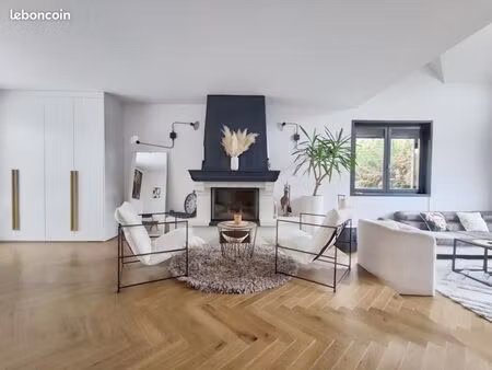 pavillon 6 pièces 170 m²