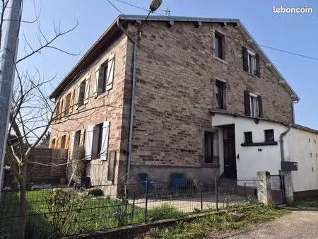 maison 4 pièces 85 m² – secteur calme pergaud – jardin  2 garages  terrasse neuve – dpe c