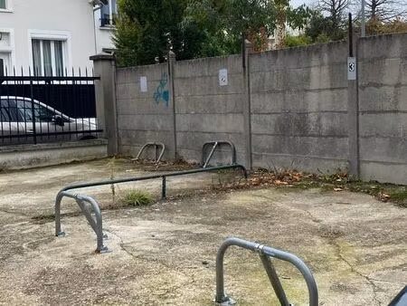 parking à louer