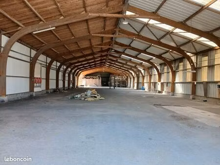 local de stockage 1200 m2