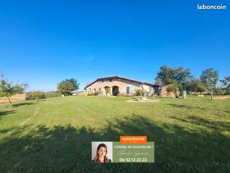 maison 5 pièces 245 m²