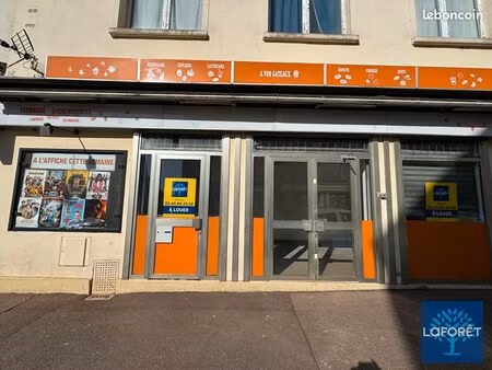 local commercial 42 m² etampes