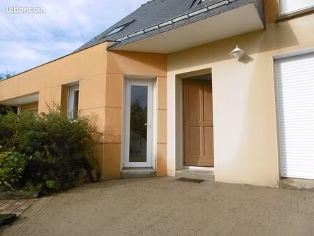 maison indépend. (4 ch) bourg garage+ grand jardin