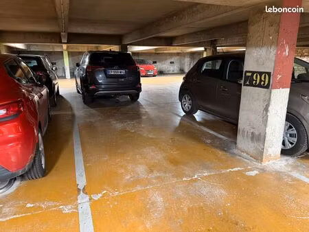 parking couvert paris 19